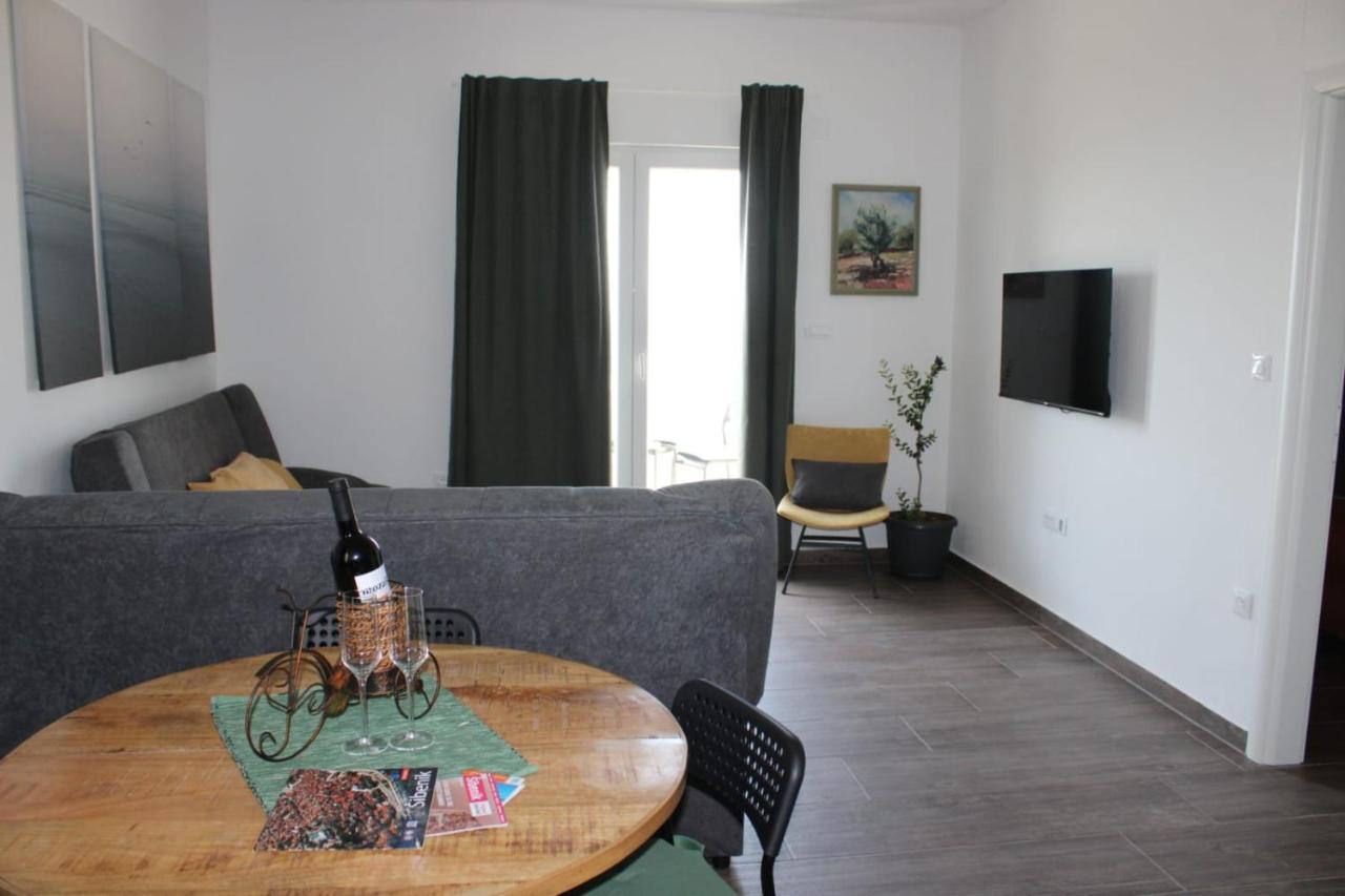 Apartman Maslina 希贝尼克 外观 照片